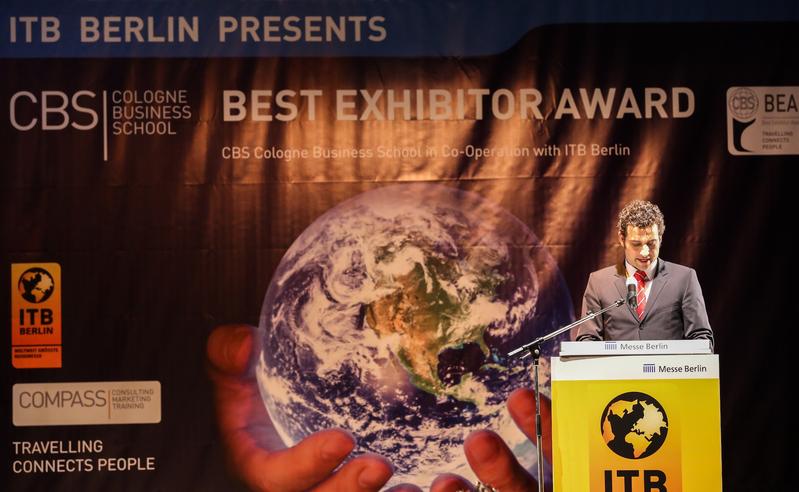 Prof. Sommer eröffnet die Award Verleihung