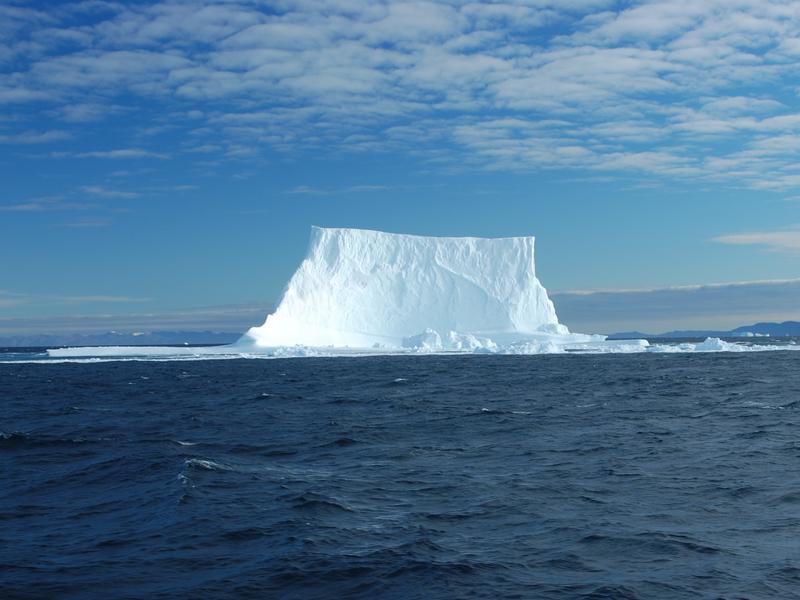 Eisberg vor der Küste von Westgrönland nahe Ilulissat/Jakobshavn.