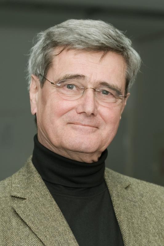 Professor Hartmut Schneider.