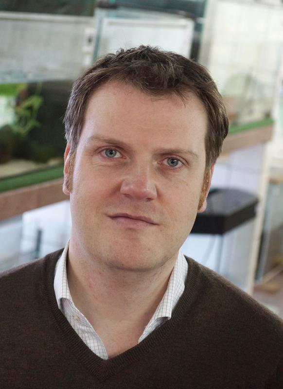 Der Jenaer Zoologe Dr. Hendrik Müller hat in internationaler Kooperation zum ersten Mal die Verbreitung und Reproduktion aller in Ostafrika vorkommenden Amphibienarten untersucht.