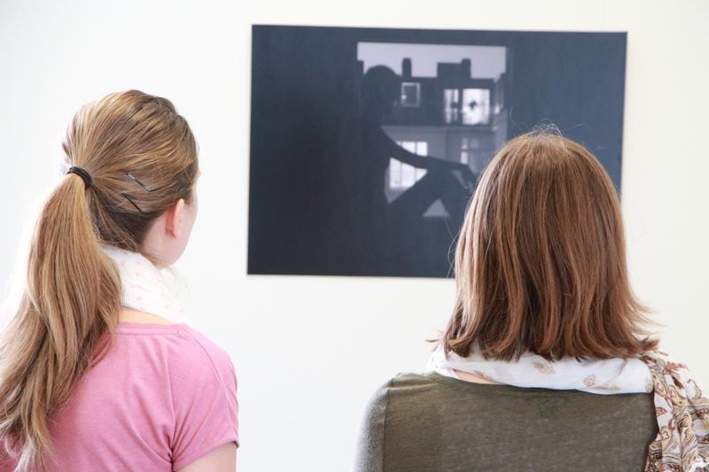 „Schlaflos II“ - Neue Ausstellung in der HWR-Bibliothek am Campus Schöneberg