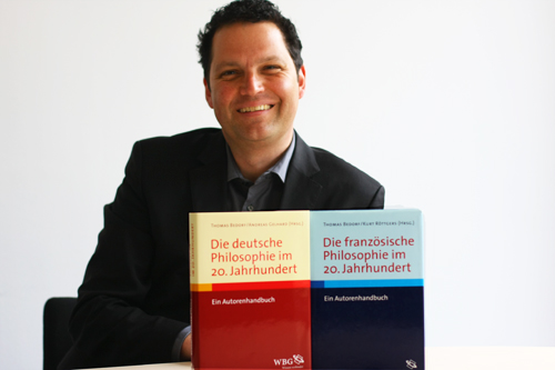 Herausgeber Prof. Dr. Thomas Bedorf freut sich über den Erfolg der Autorenhandbücher zur französischen bzw. deutschen Philosophie im 20. Jahrhundert. 