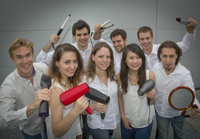 Das Team "Hair Force One" hat einen ergonomischen Haarfön entwickelt