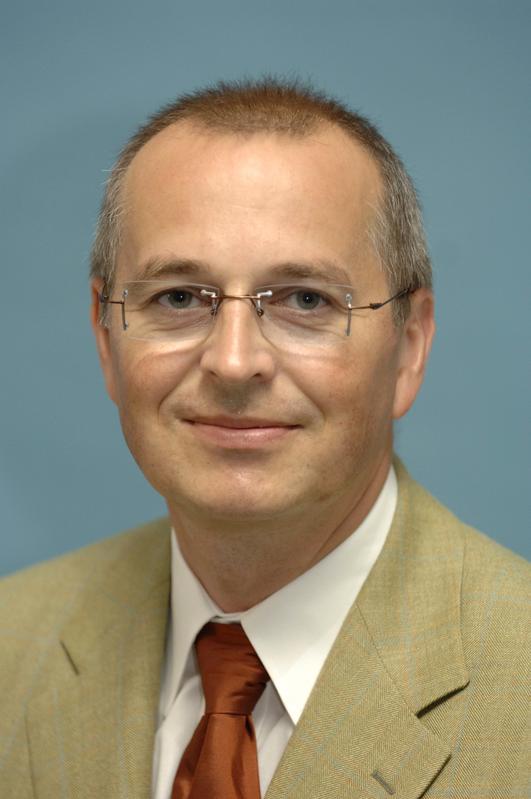Prof. Dr. Klaus D. Jandt von der Friedrich-Schiller-Universität Jena ist neues Vorstandsmitglied der Deutschen Gesellschaft für Materialkunde.