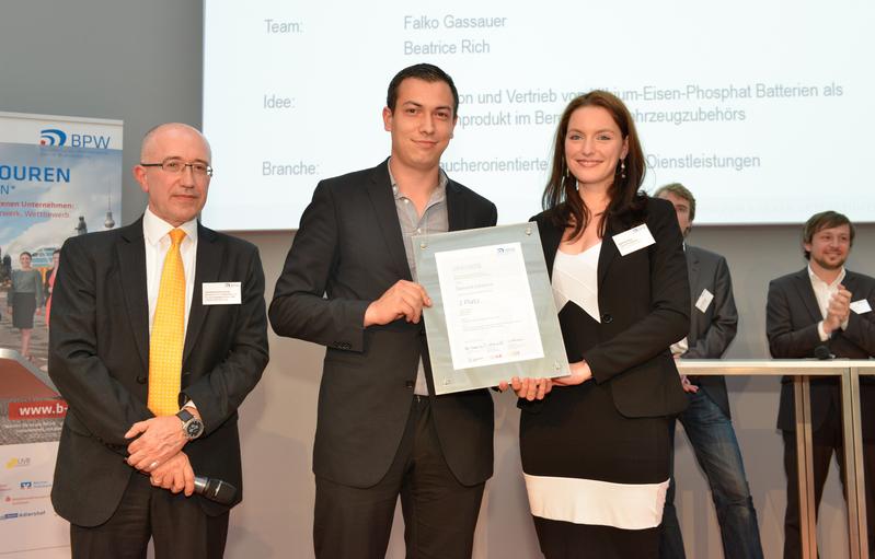 Henning Heidemanns, Falko Gasshauer und Beatrice Rich bei der Abschlussprämierung des BPW 2013