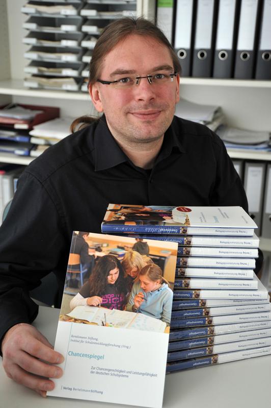 Prof. Dr. Nils Berkemeyer von der Uni Jena hat den "Chancenspiegel" mit erarbeitet.