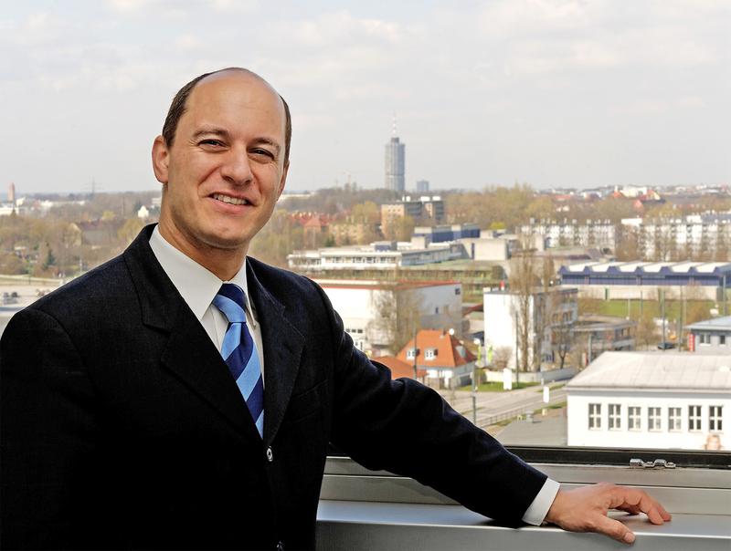 PD. Dr. Key Pousttchi, Leiter der Augsburger Forschungsgruppe wi-mobile, war Vorsitzender der ICMB 2013 in Berlin.Vorsitzender der diesjährigen ICMB