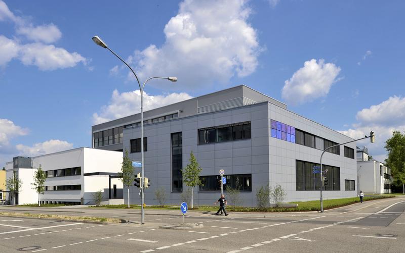 Laborneubau Fraunhofer ISE: Querschnittskompetenzen für Solarthermie  und Photovoltaik unter einem Dach.