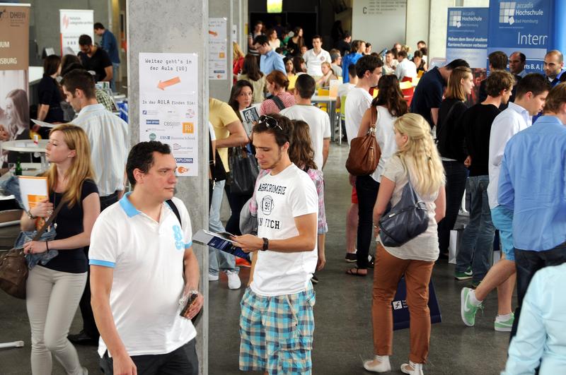 29 Hochschulen waren auf der Master Messe Mainz vertreten
