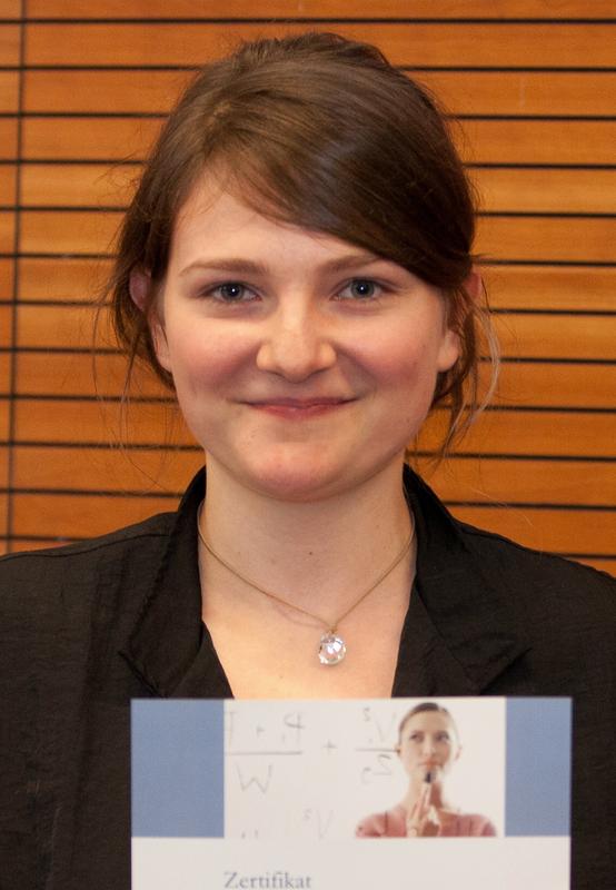 Lena Funke, Chemiestudentin an der Saar-Uni, erhält eines der bundesweit 30 MINT Excellence-Stipendien der Manfred Lautenschläger-Stiftung.