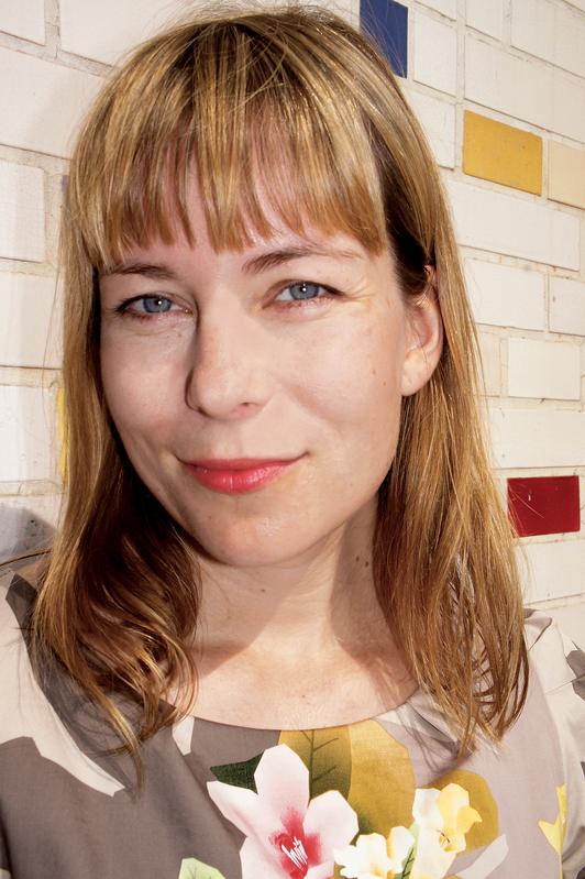 Am 26. Juli ist die Öffentlichkeit zur Lesung mit Sabine Rennefanz in die Aula der Universität Jena eingeladen. Sie liest aus ihrem Roman „Eisenkinder“.