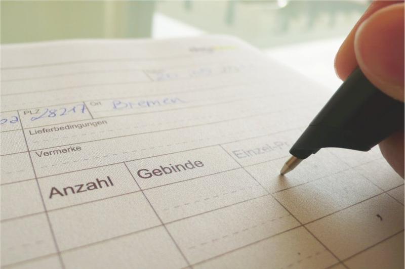 Durch das feine Punktmuster auf dem Blatt erkennt  das System, wo der Stift aufgesetzt wird.