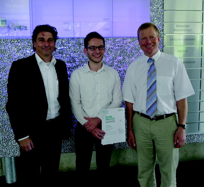 von links nach rechts: Michael Muhsal, IWL AG, sowie die Träger des IWL-Preises Marcus Stursberg, Absolvent des Master-Studiengangs Systems Engineering & Management, und Professor Dr. Hartwig Baumgärtel, Hochschule Ulm