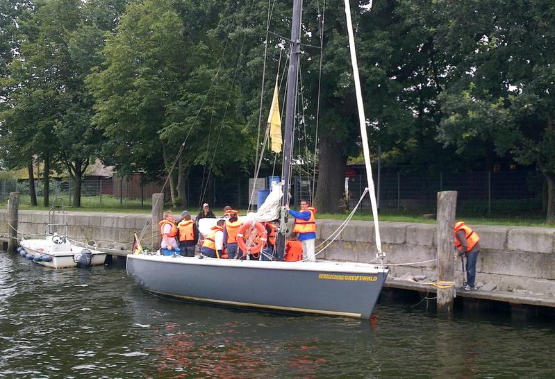 Eine Trainingseinheit auf dem Segelschiff am Ryck gehört für die Teilnehmer des Symposiums wieder zum Programm. 
