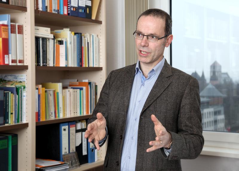 Literaturwissenschaftler Professor Albrecht Buschmann 