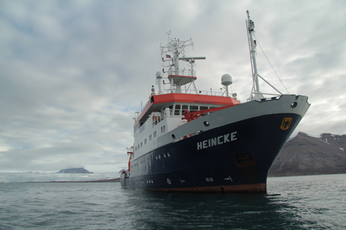FS Heincke in Spitzbergen