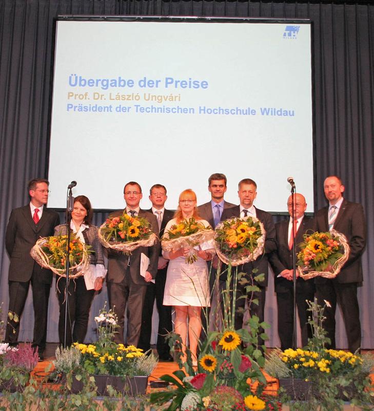 Die Preisträger 2013 gemeinsam mit den Laudatoren und dem Präsidenten der TH Wildau, Prof. Dr. László Ungvári (2.v.r.).