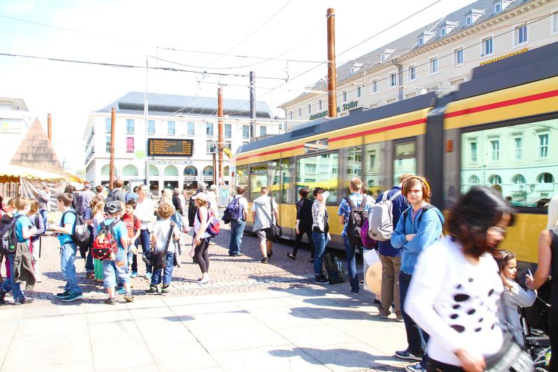 Demografischer Wandel im Fokus: Die vielfältiger werdende Gesellschaft und  zunehmende räumliche Mobilität sind nur zwei der zahlreichen Aspekte.  