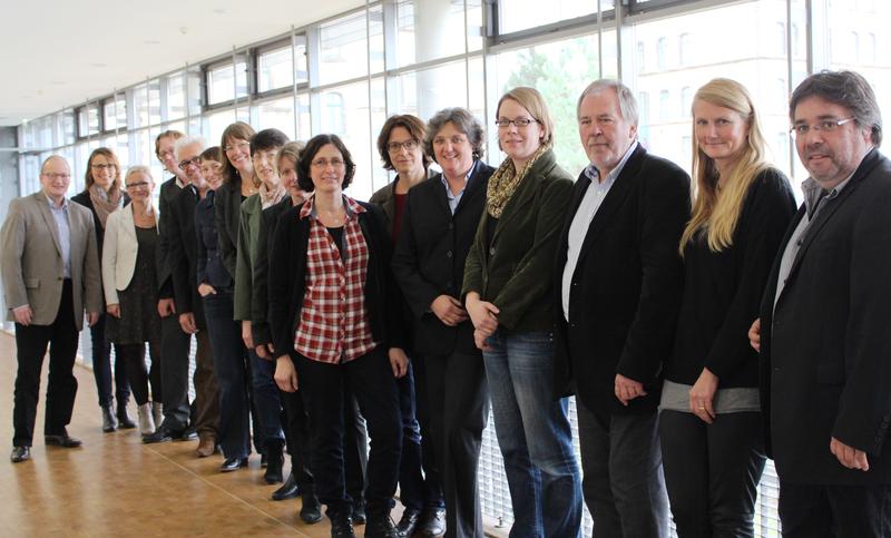 Intensiv diskutierten die Wissenschaftlerinnen und Wissenschaftler beim Statusseminar des Forschungsschwerpunktes mit Graduiertenförderung  „Versorgung während Schwangerschaft, Geburt und Wochenbett“