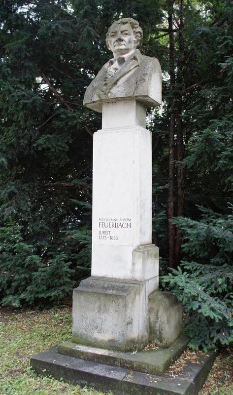 Paul-Johann-Anselm-Feuerbach-Denkmal in Jena: Im Andenken an den Rechtsgelehrten veranstaltet die Rechtswissenschaftliche Fakultät der Universität Jena am 15. November 2013 den 20. „Feuerbach-Tag“.