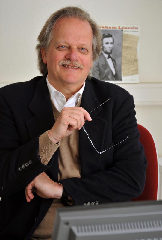 Der Jenaer Historiker Prof. Dr. Jörg Nagler macht aus Schülern Jungforscher, die Auswanderung aus Thüringen im 19. und 20. Jahrhundert untersuchen.