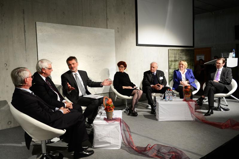 Podiumsdiskussion während des Festakts des 25. Jubiläums der Reinhold-Würth-Hochschule