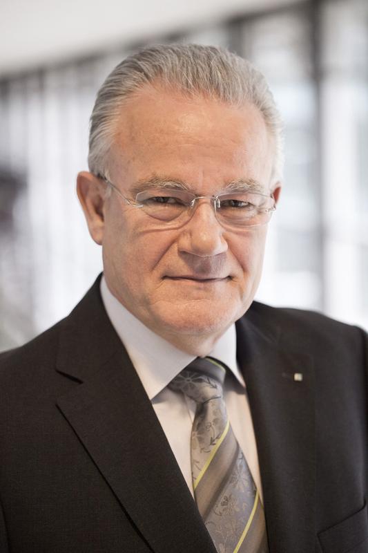Prof. Hans-Jörg Bullinger war bis 2012 Präsident der Fraunhofer-Gesellschaft. Jetzt hat ihn das manager magazin in seine Hall of Fame aufgenommen.