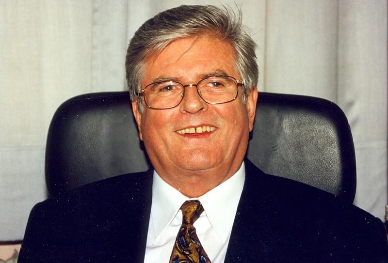 Von 1977 bis 2001 war er der Rektor der Fachhochschule Nürtingen: Professor Dr. Eduard Mändle