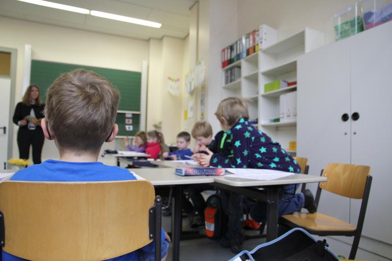 Wenn das Lesen und Schreiben schwer fällt: Eine Forschergruppe der Universität Hildesheim untersucht Entwicklungsverläufe von Kindern.