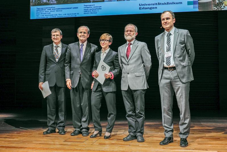 Urkundenübergabe (DGPK-Jahrestagung 2013,  Weimar),  v.l.n.r.: Prof. Dr. Sven Dittrich, Tagungspräsident der DGPK-Jahrestagung;  Prof. Dr. Thomas Meinertz, Vorstandsvorsitzender der Deutschen H