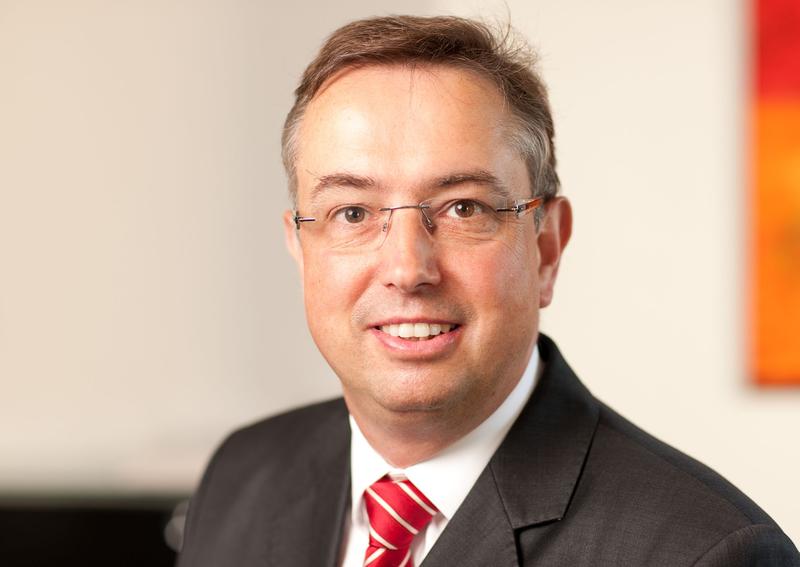 Berufung zum neuen Kaufmännischen Direktor: Diplom-Kaufmann Karsten Honsel.