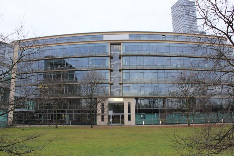 Der neue Kölner Campus der International School of Management (ISM) wird im Mediapark 5c eröffnet. 
