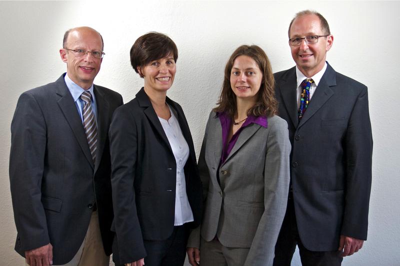 Das Gründer-Team der oncgnostics GmbH (Prof. Dr. Matthias Dürst, Kerstin Brox, Dr. Martina Schmitz und Dr. Alfred Hansel, v.l.) ist Gewinner des Transferpreises beim Thüringer Forschungspreis 2013.