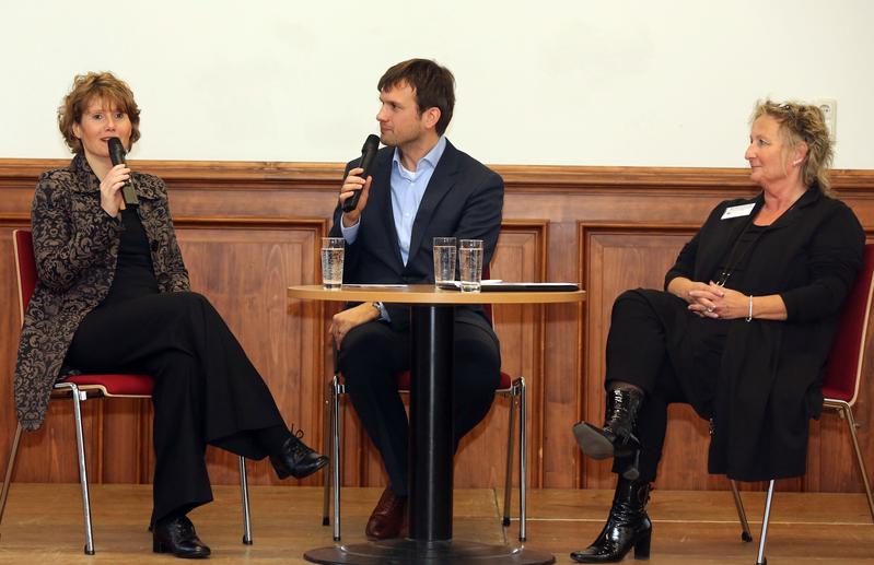 Bei der Fachtagung „Frauen? Führend! Fachkräfte 2.0“ diskutierten Eveline Lemke und Irene Alt über Chancen und Herausforderungen von Frauen in Führungspositionen in kleinen und mittleren Unternehmen.