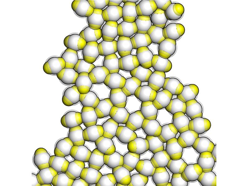Unregelmäßigere Strukturen, mit unterschiedlich großen, ineinander verwobenen Ringen.