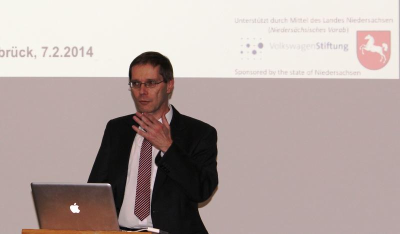 Prof. Dr. Joachim Hertzberg von der Universität Osnabrück und der DFKI-Außenstelle Osnabrück stellten ihre Projekte im Bereich der Agrarrobotik vor.  