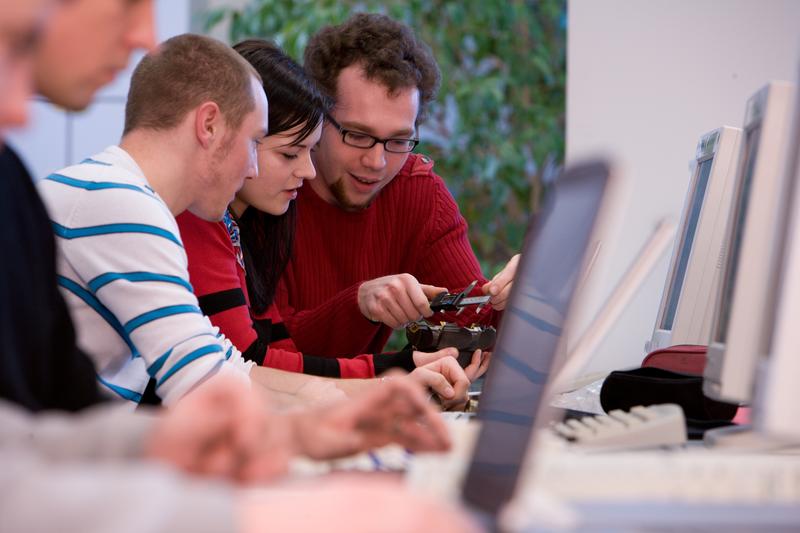Duales Studium: Hochschulstudium mit Berufserfahrung