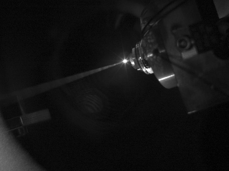 Bild des Wasserstoffstrahls in der Experimentierkammer. 