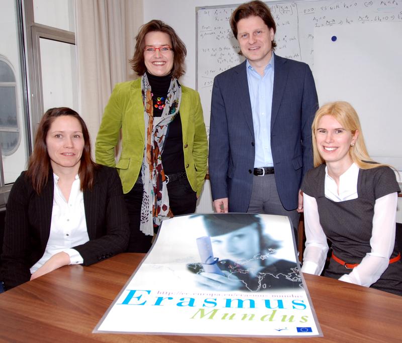 Das Team der EDEEM Koordination: Diana Grieswald, Dr. Ulrike Haake, Professor Dr. Herbert Dawid und Juniorprofessorin Dr. Anna Zaharieva. 