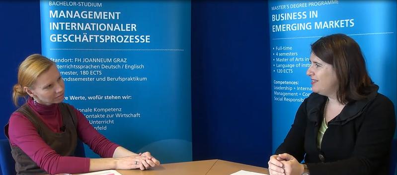 Vorgeschmack auf den MOOC: Screenshot eines Online-Interviews von ZML-Mitarbeiterin Erika Pernold (l.) mit Doris Kiendl-Wendner zum Thema Rechtskulturen