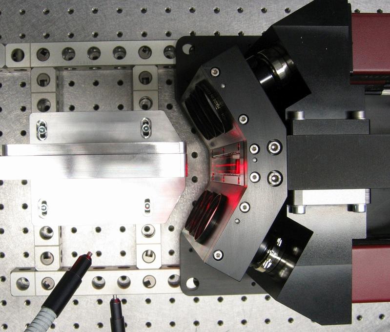 Aufgabenspezifischer Lichtschnittsensor, Foto