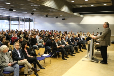 Vizepräsident Prof. Dr. Dietrich Holz