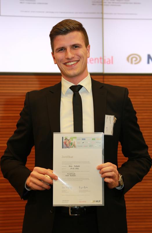 Bayreuther IWE-Student Nico Kubach ist Stipendiat von ‘Join the best 2014’