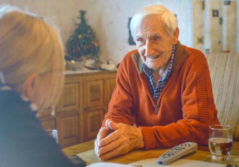 Philomena Dell und Paul Rottenau (beide geboren 1913) wurden von Studierenden interviewt und fotografiert. 