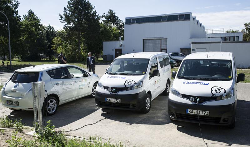 Mit dem Dienstverkehr bei Siemens und dem Pendlerverkehr bei Michelin kommt RheinMobil zurzeit pro Fahrzeug auf durchschnittlich 3.000 elektrisch gefahrene Kilometer im Monat 