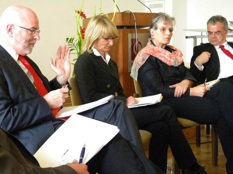 Diskutierten an der Pädagogischen Hochschule das Thema Alphabetisierung (von links): Rainer Stolz (stellvertretender Präsident des Städtetags Baden-Württemberg), Marlies Lipka (Fachv