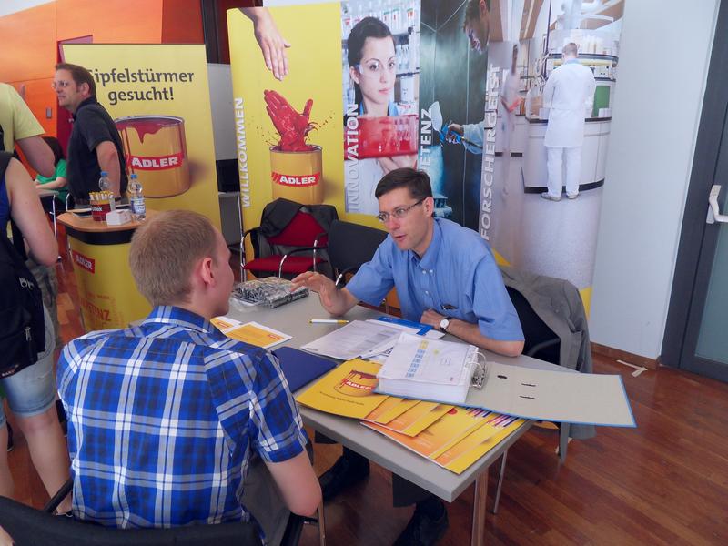Gipfelstümer gesucht: Im Beratungsgespräch beim Industrietag 2014