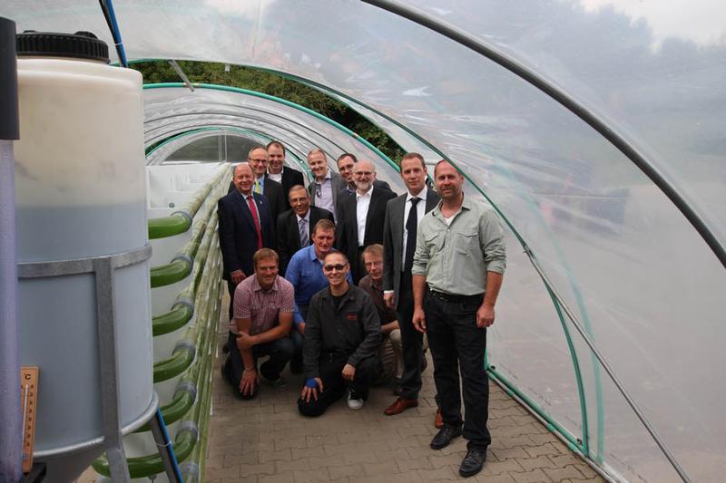 Prof. Wildenauer (4.v.r.) und sein Team gemeinsam mit niedersächsischen Praxispartnern.