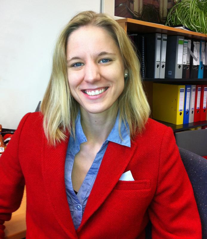 Juliane Braun von der Uni Würzburg hat für ihre Doktorarbeit in der Amerikanistik zwei Preise bekommen. 