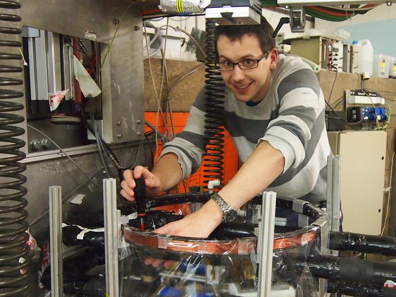 Tobias Denkmayr, beim Experiment in Grenoble.